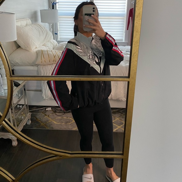 Victoria’s Secret Pink Windbreaker - Picture 4 of 4